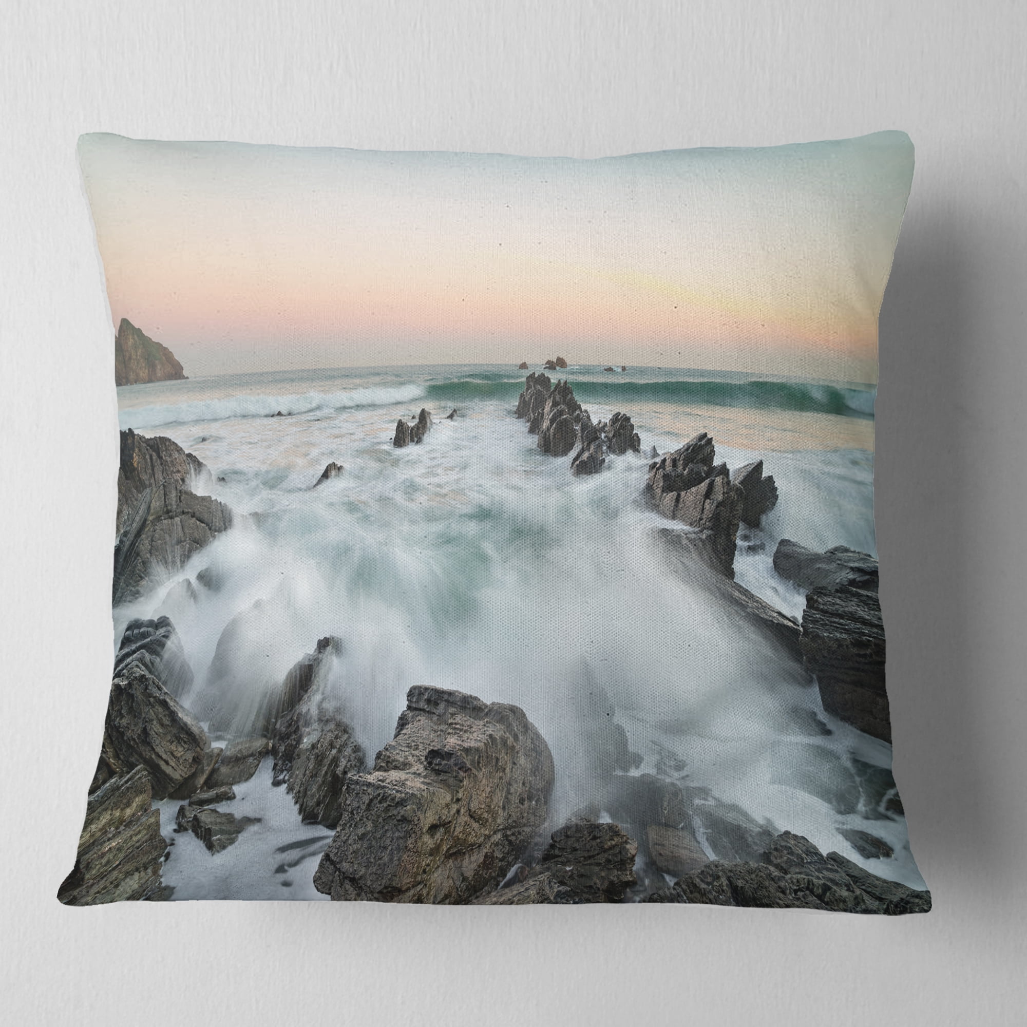 Designart Bay of Beaky Vibrant White Waves - Modern Seashore Throw Pillow - 16x16