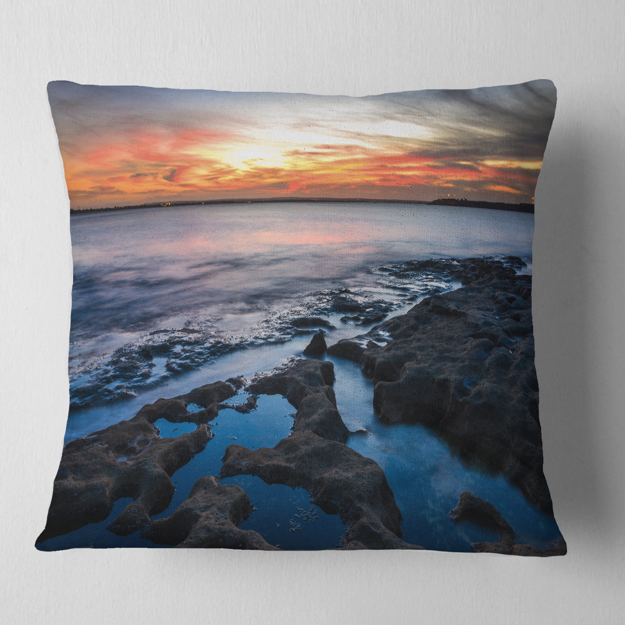 Designart Beautiful Blue Waters in Australia Beach - Seashore Throw Pillow - 18x18