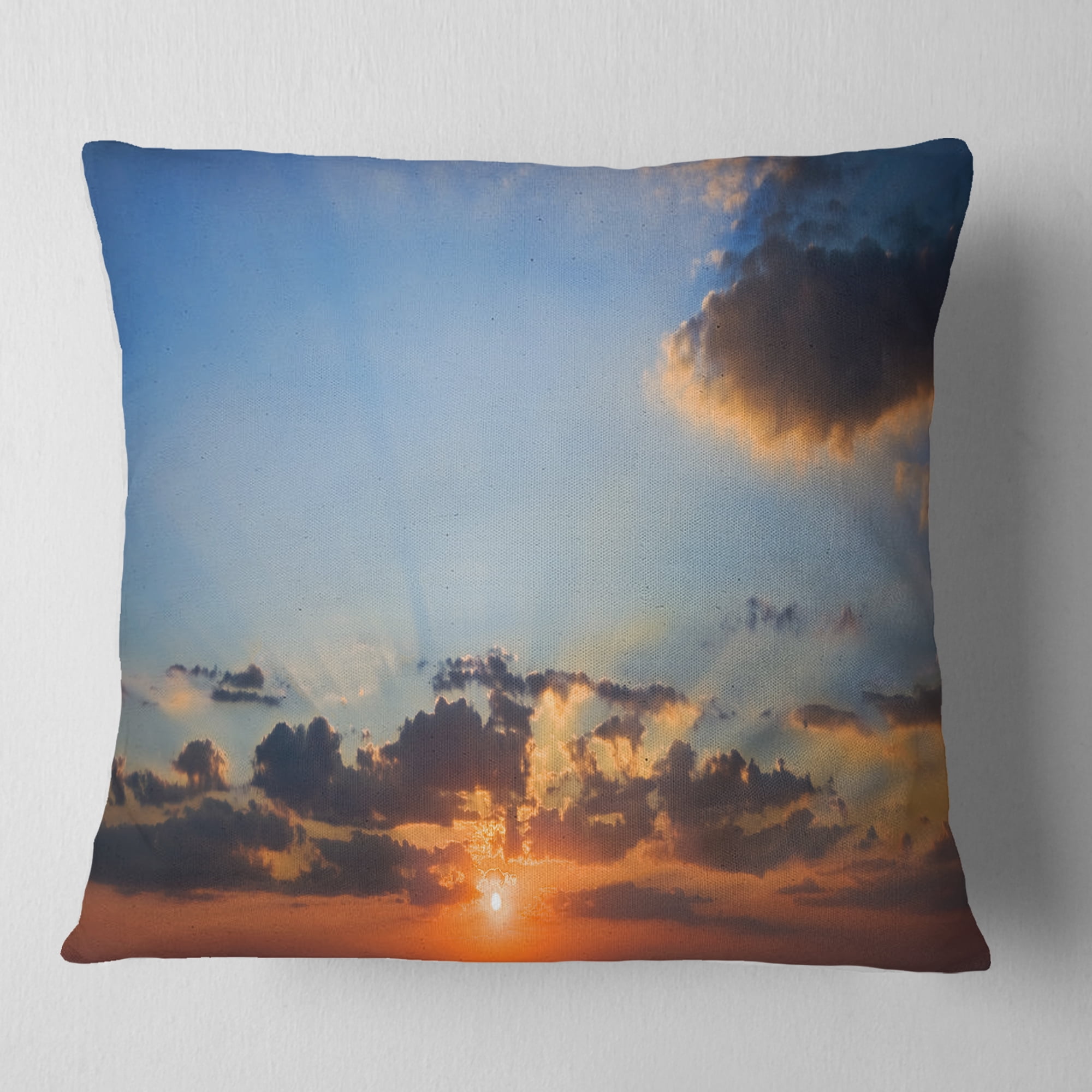 Designart Beautiful Cloudy Sunset Panorama - Seascape Throw Pillow - 16x16