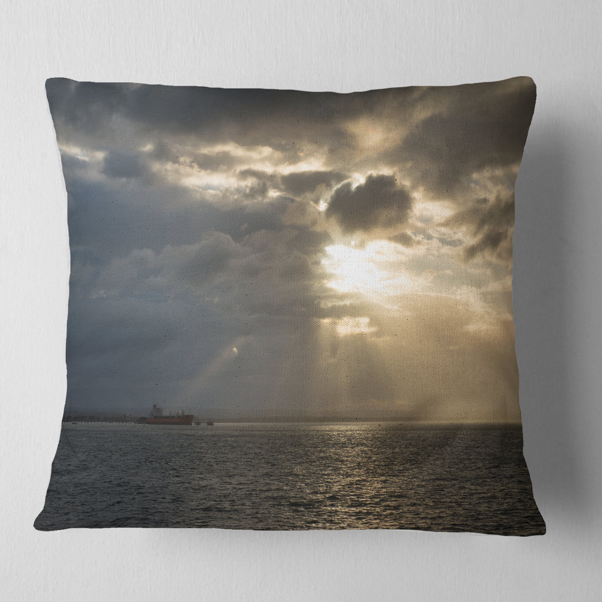 Designart Beautiful Cloudy Sunset at Australia Beach - Seashore Throw Pillow - 16x16