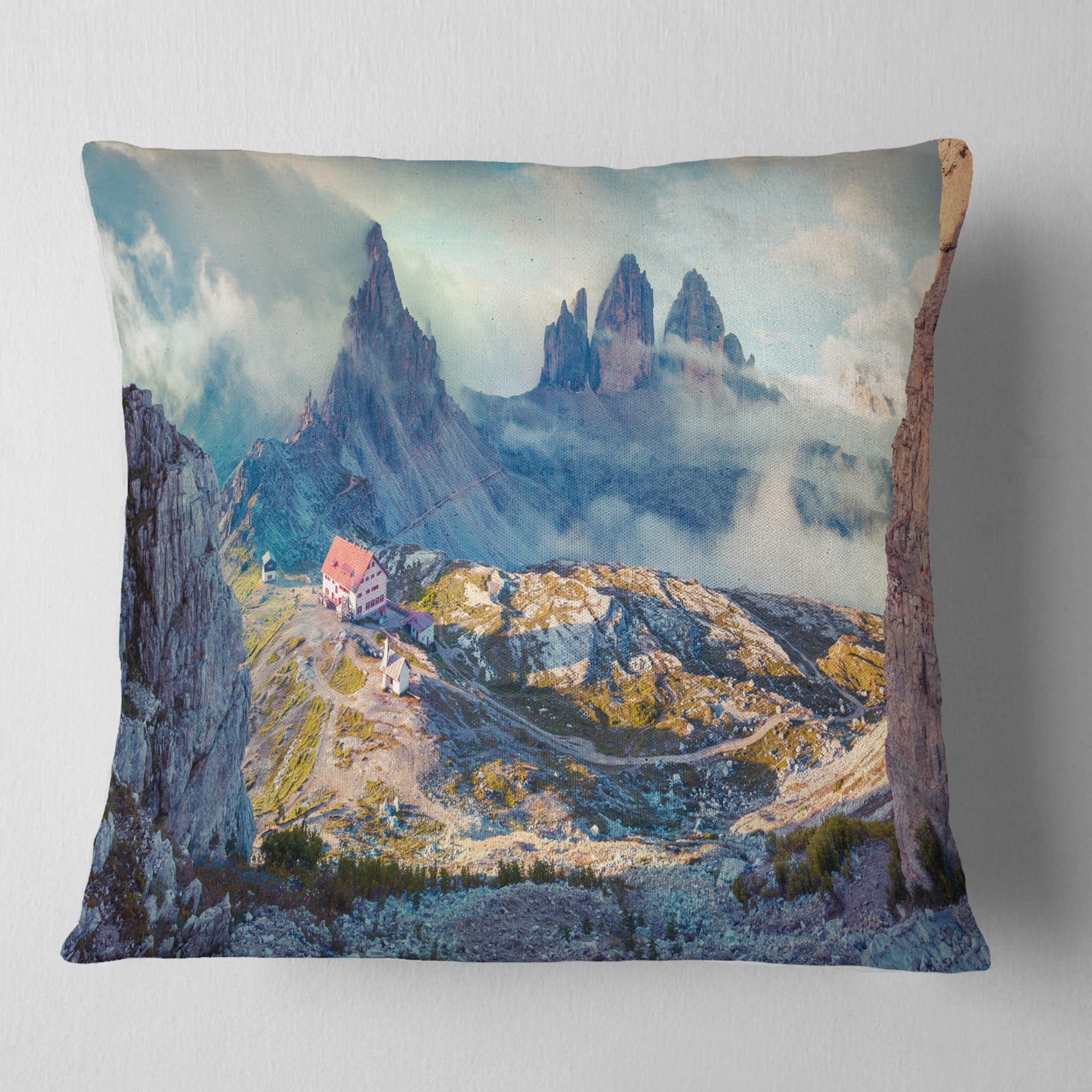 Designart Beautiful Lacatelli in National Park - Landscape Printed Throw Pillow - 18x18