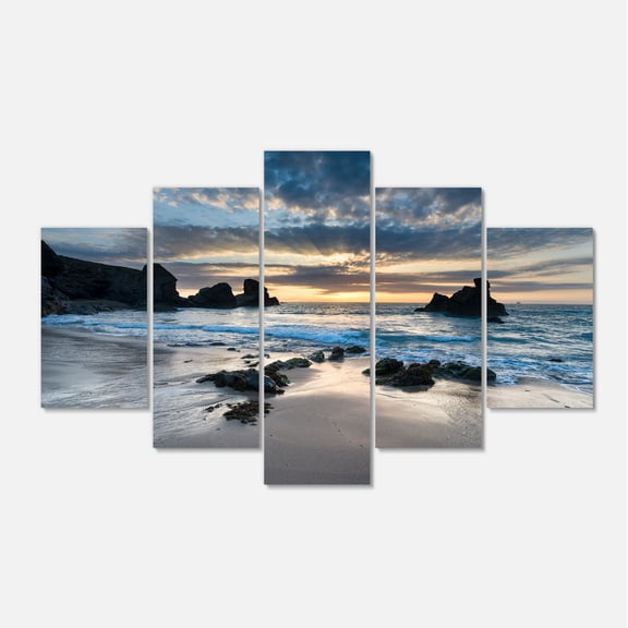 Designart 'Beautiful Porthcothan Bay ' Seashore Canvas Art Print