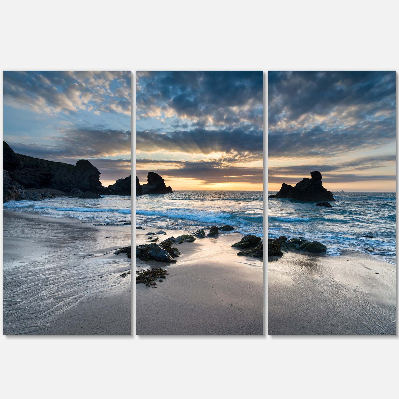 Designart 'Beautiful Porthcothan Bay ' Seashore Canvas Art Print