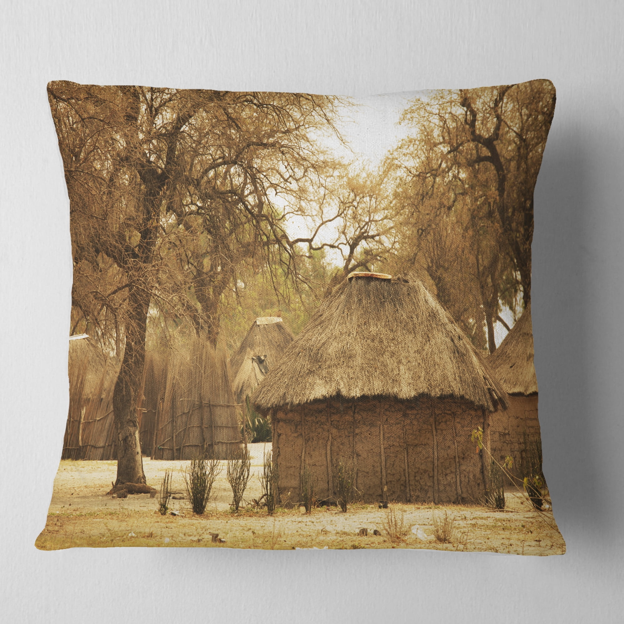 Designart Beautiful Rural African Huts - Landscape Printed Throw Pillow - 16x16