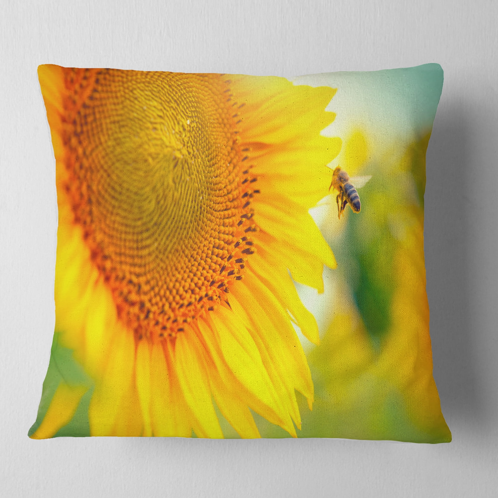 Designart Beautiful Sunflowers Blooming - Animal Throw Pillow - 18x18