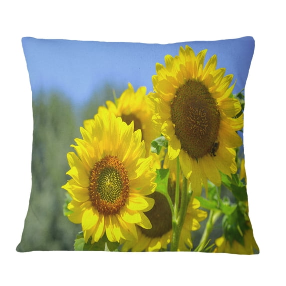 Designart Beautiful Sunflowers View - Floral Throw Pillow - 18x18