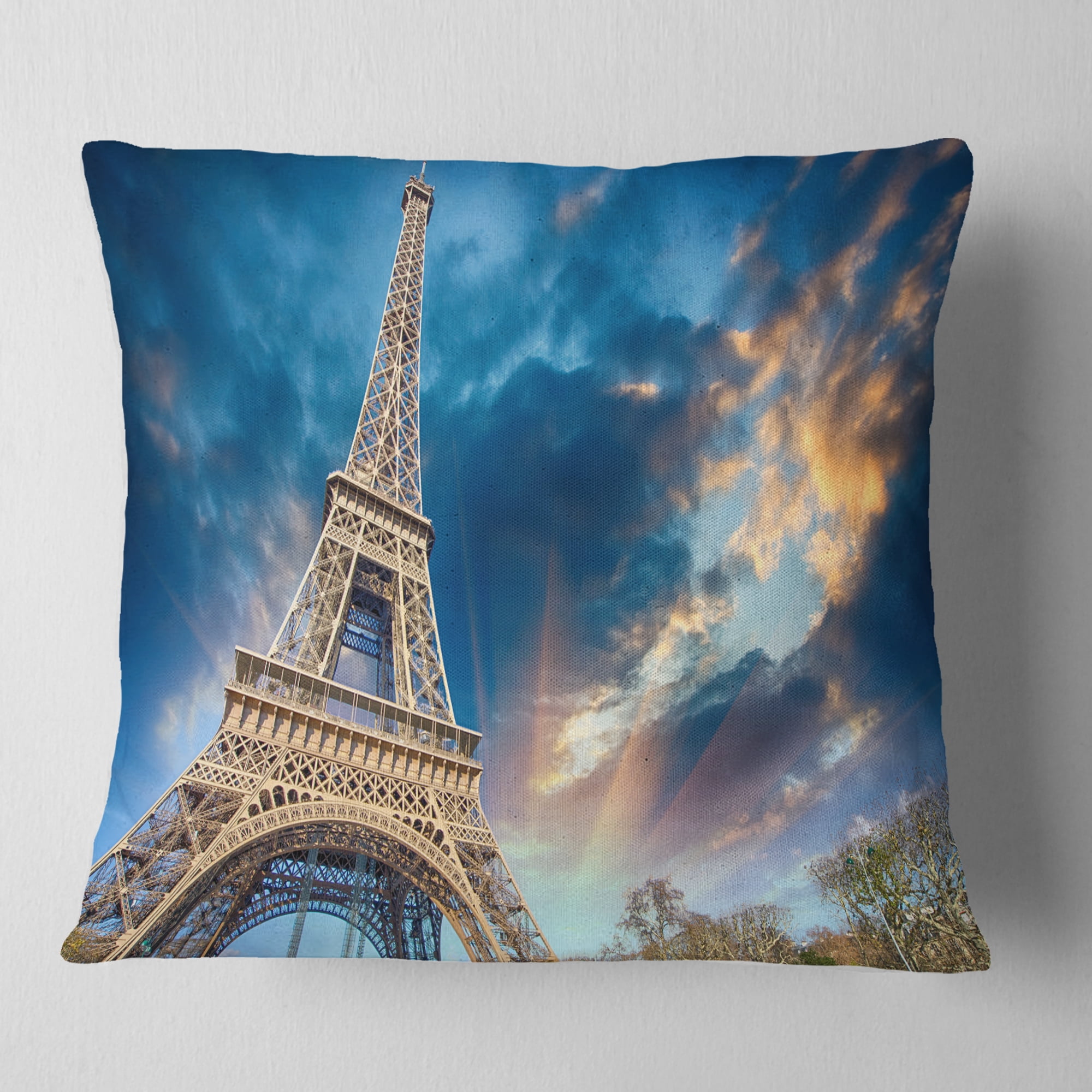 Designart Beautiful View of Paris Paris Eiffel Towerunder Fiery Sky - Cityscape Throw Pillow - 16x16