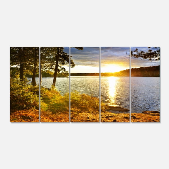 Designart 'Beautiful View of Sunset over Lake ' Landscape Canvas Art Print