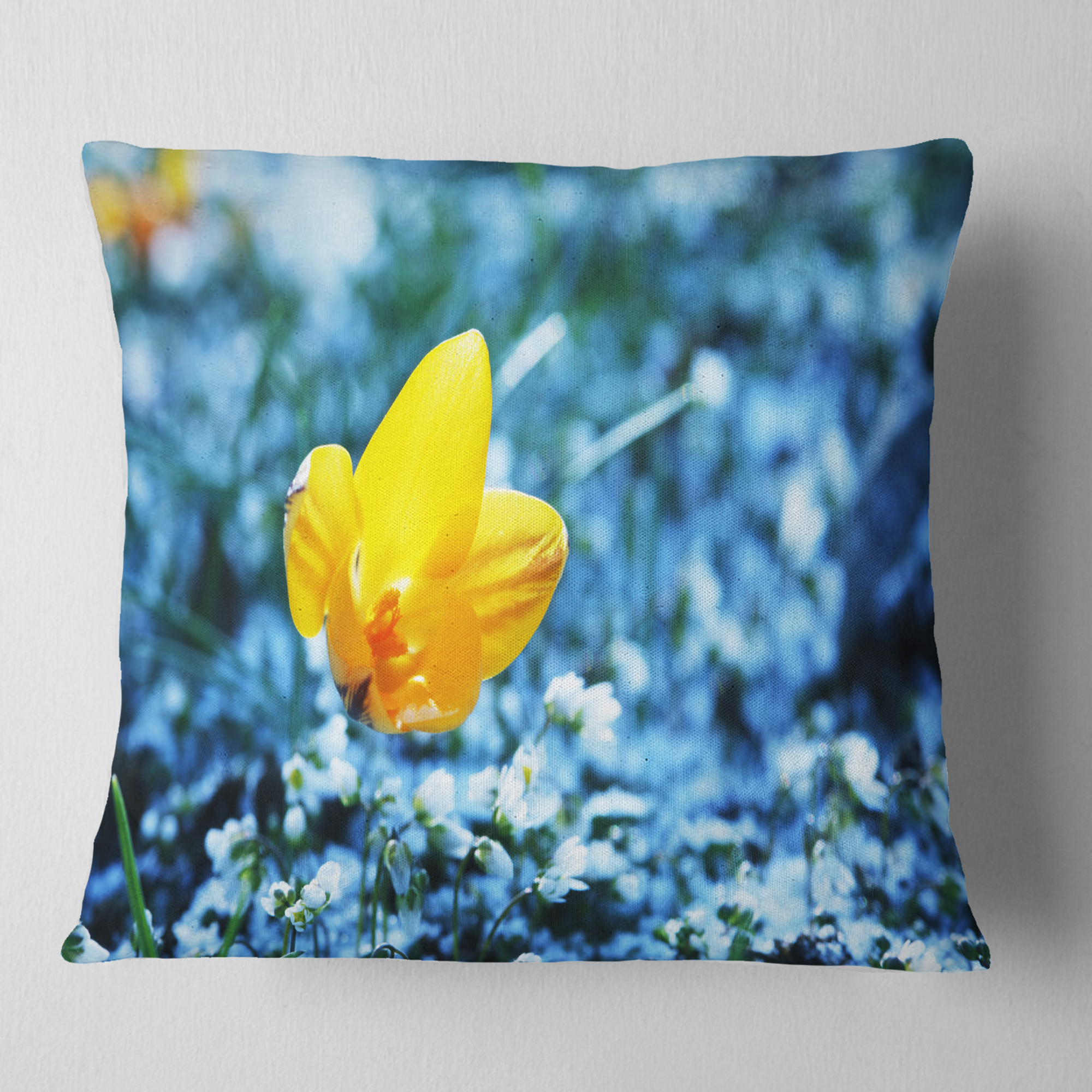 Designart Beautiful Yellow Flower on Blue - Floral Throw Pillow - 18x18