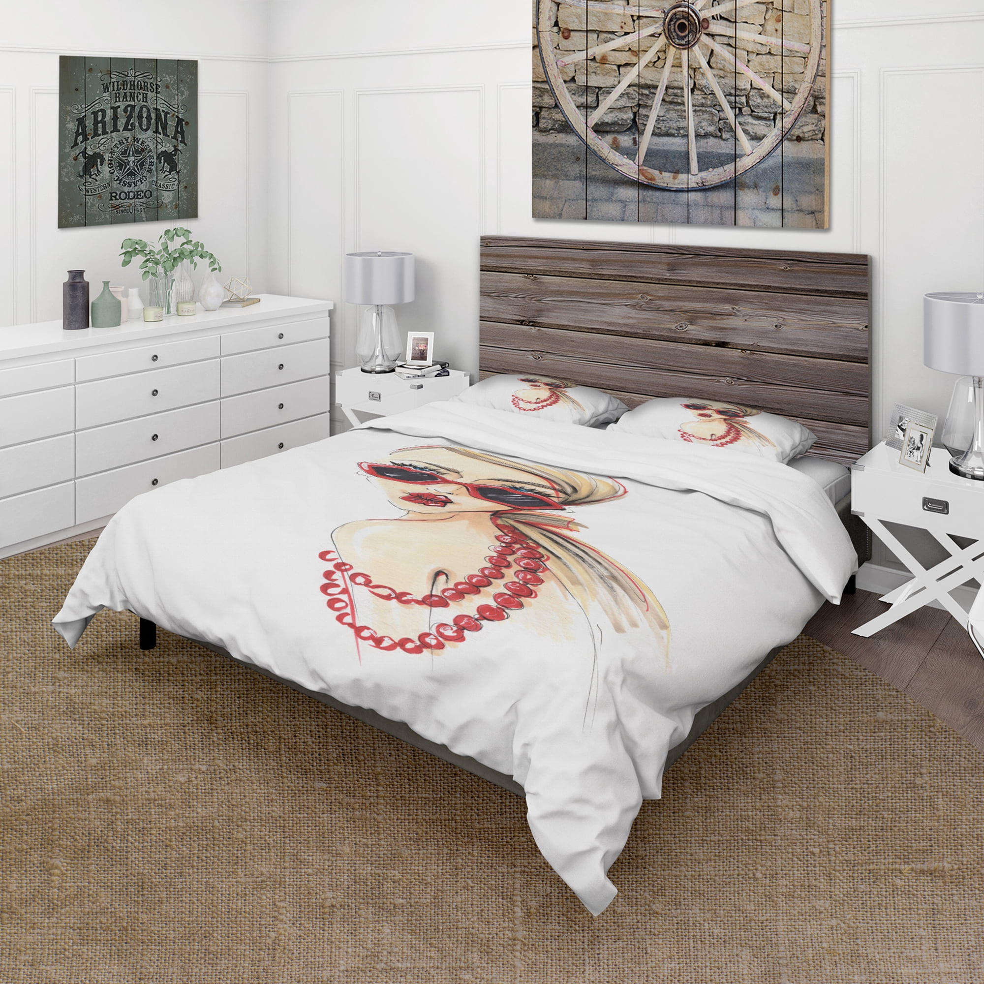 Designart 'Beautiful girls send an air kiss' Glamour Duvet Cover Set