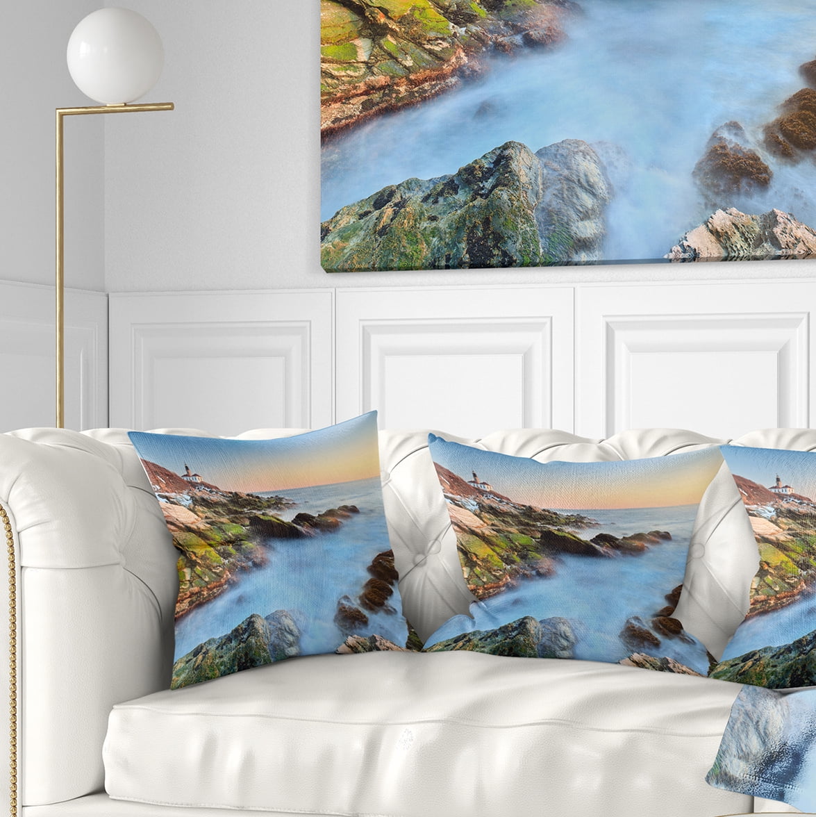 Designart Beavertail Lighthouse During Winter - Beach Photo Throw Pillow - 18x18