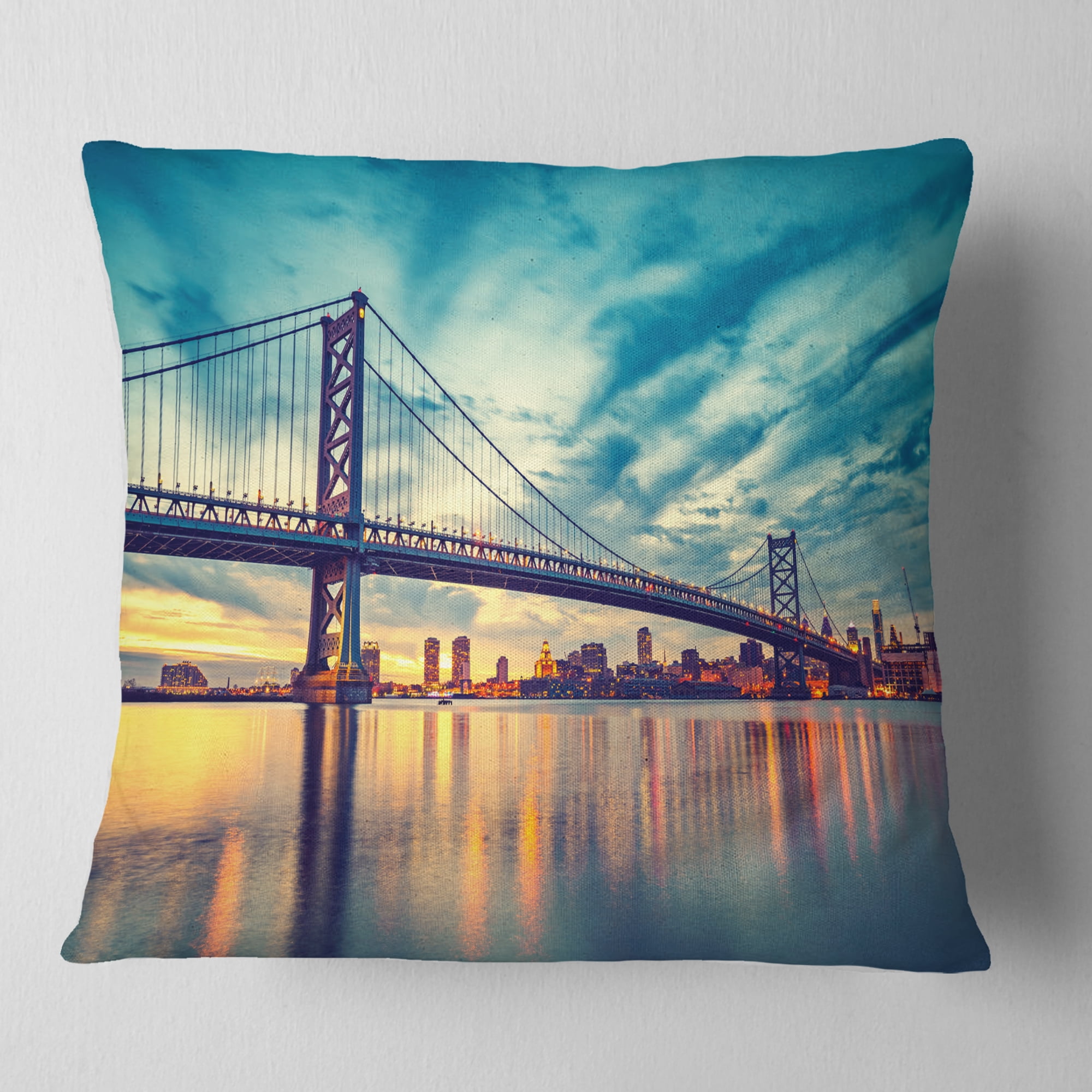 Designart Ben Franklin Bridge in Philadelphia - Cityscape Throw Pillow - 16x16
