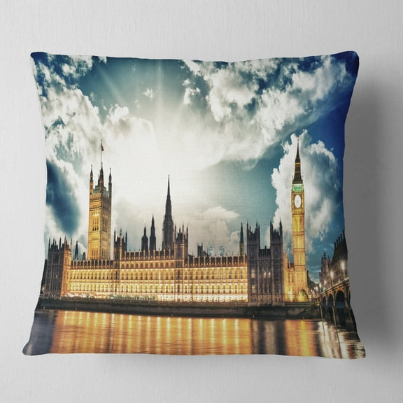 Designart Big Ben UK and House of Parliament - Throw Pillow - 16x16