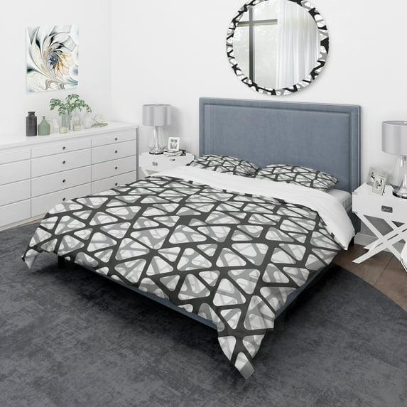Designart 'Black and Grey Triangular 3D Texture of Mesh' Mid-Century Modern Duvet Cover Set