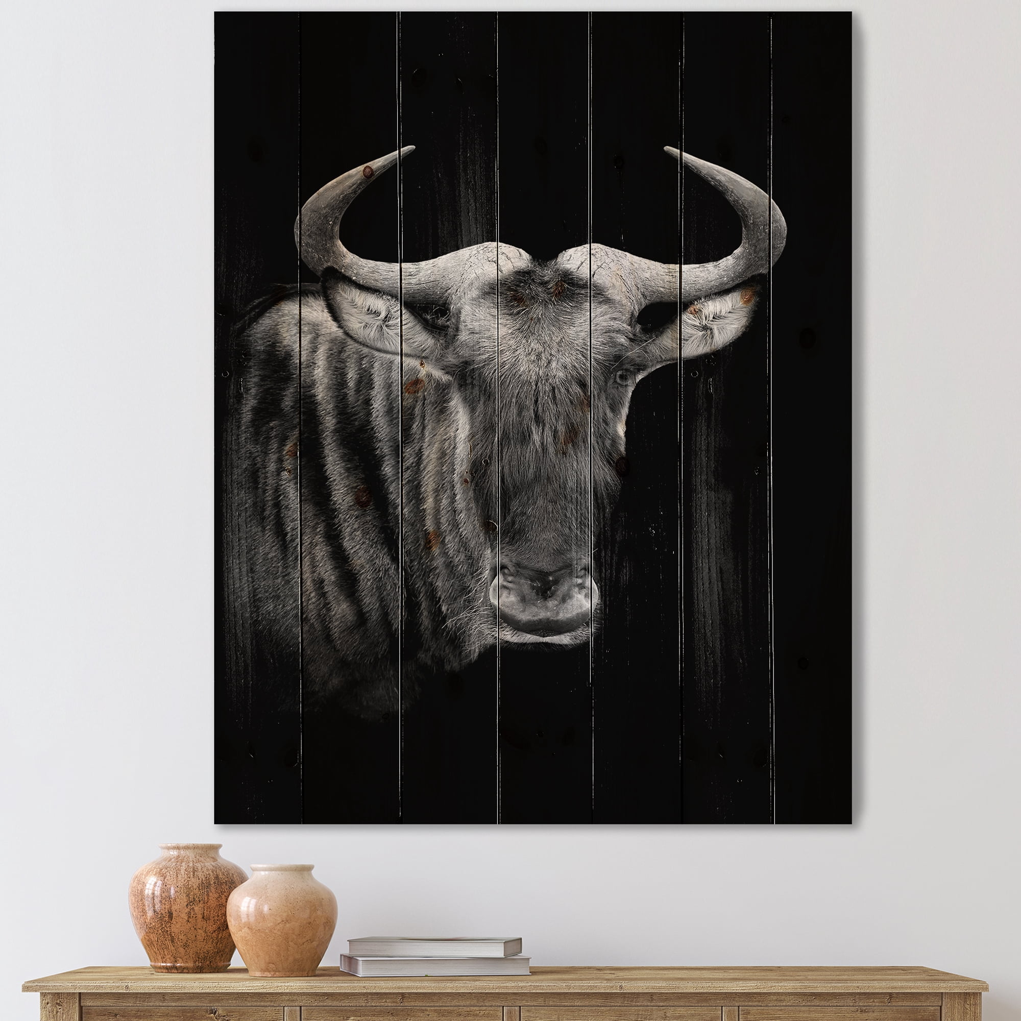 Designart 'Black and White Portrait Of Wildebeest' Farmhouse Print on Natural Pine Wood