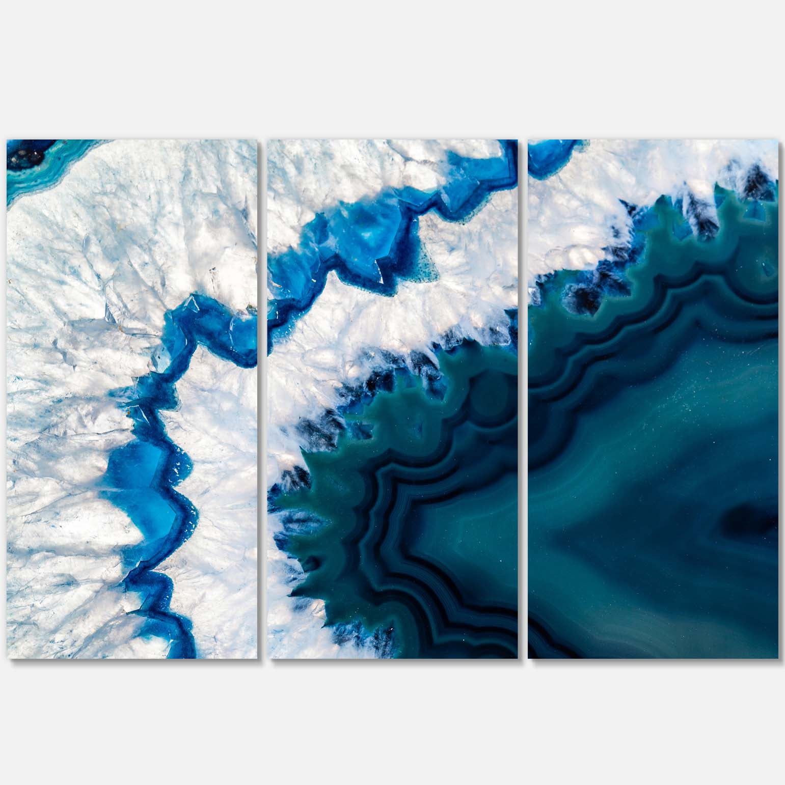 Designart 'Blue Brazilian Geode ' Abstract Canvas Wall Art Print