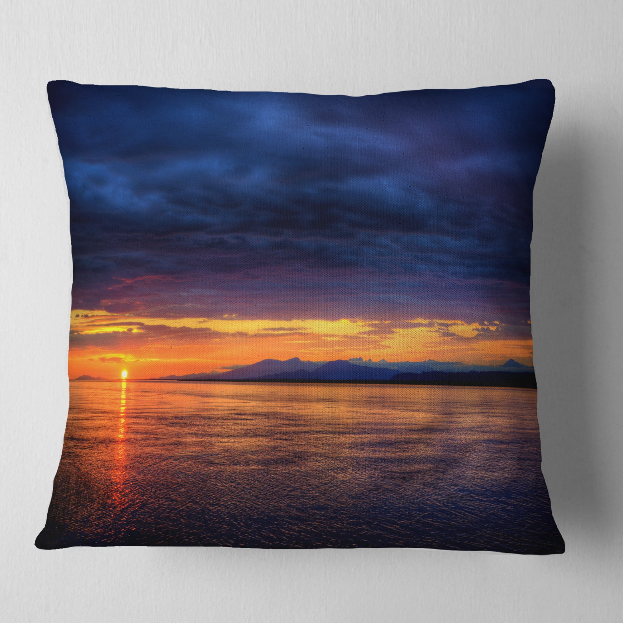 Designart Blue Cloudy Sky and Setting Sun - Seashore Photo Throw Pillow - 16x16
