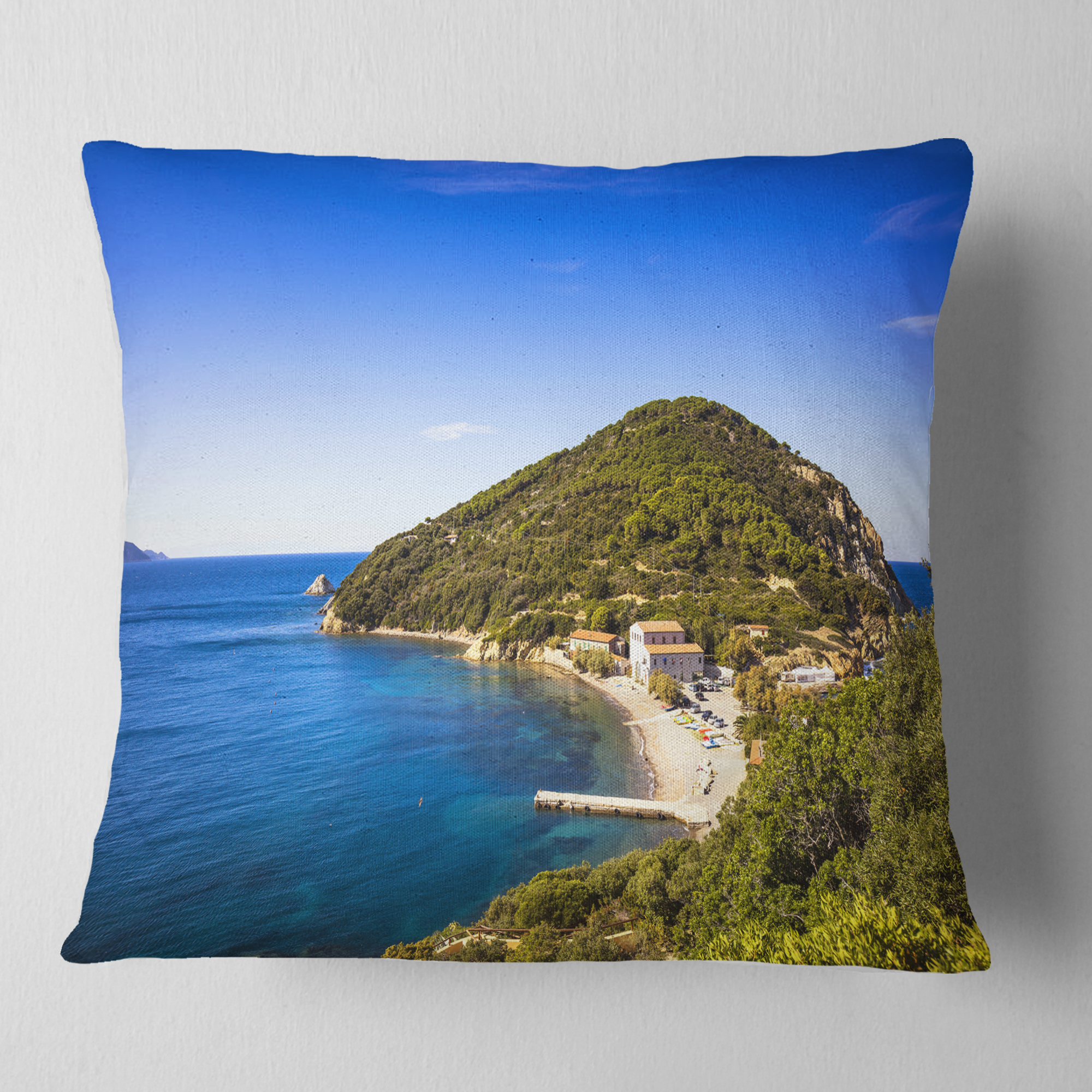Designart Blue Seashore at Elba Island - Seashore Throw Pillow - 18x18