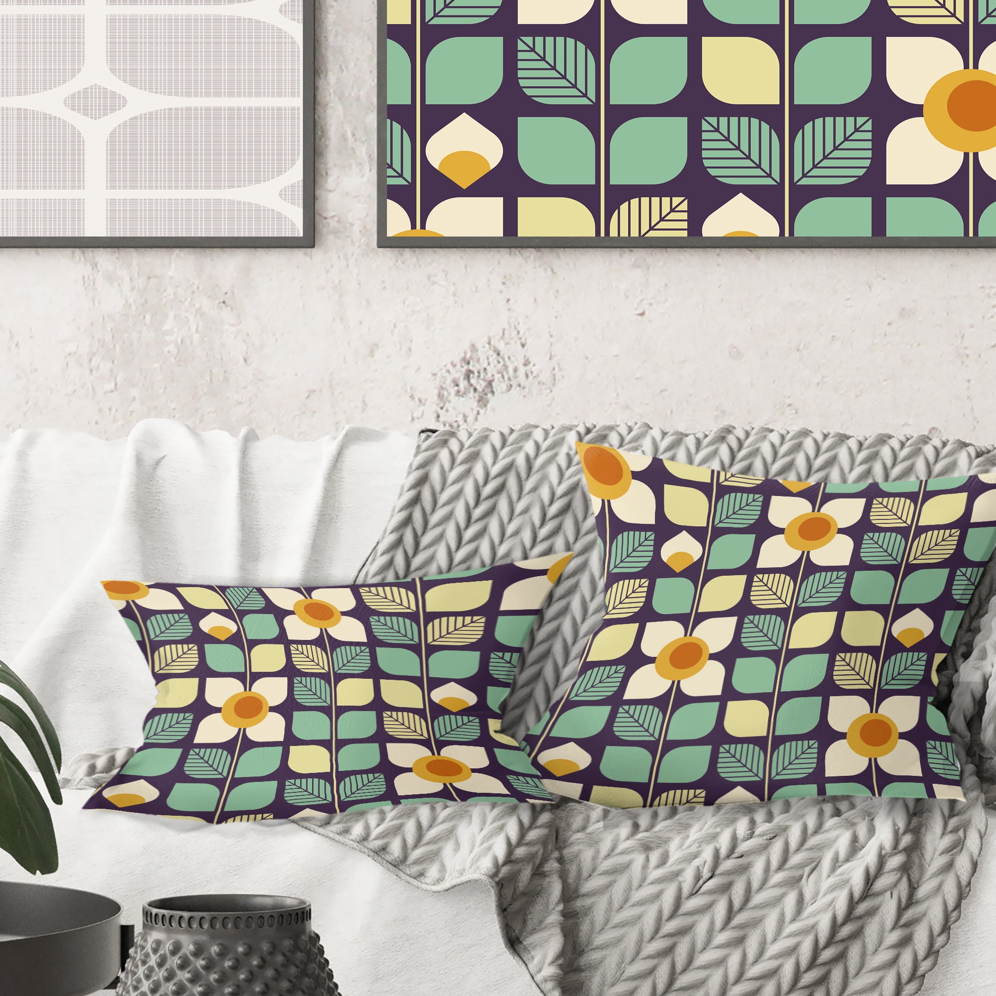 Designart Botanical Retro Design III' Mid-Century Modern Throw Pillow - 18x18