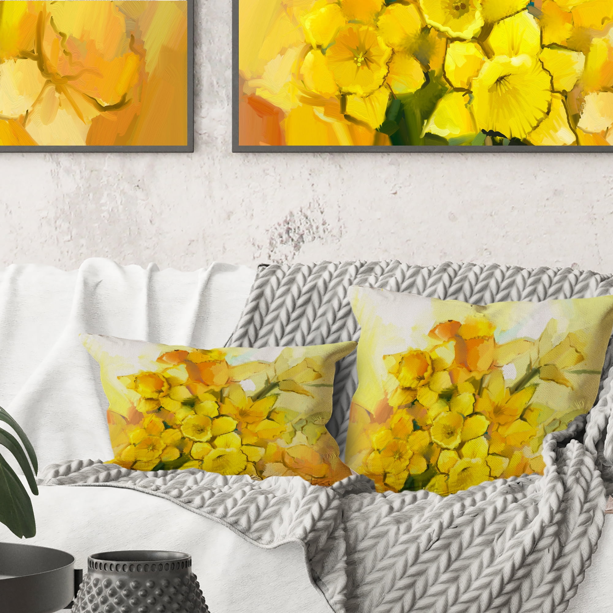 Designart Bouquet of Yellow Narcissus Flowers - Floral Throw Pillow - 16x16