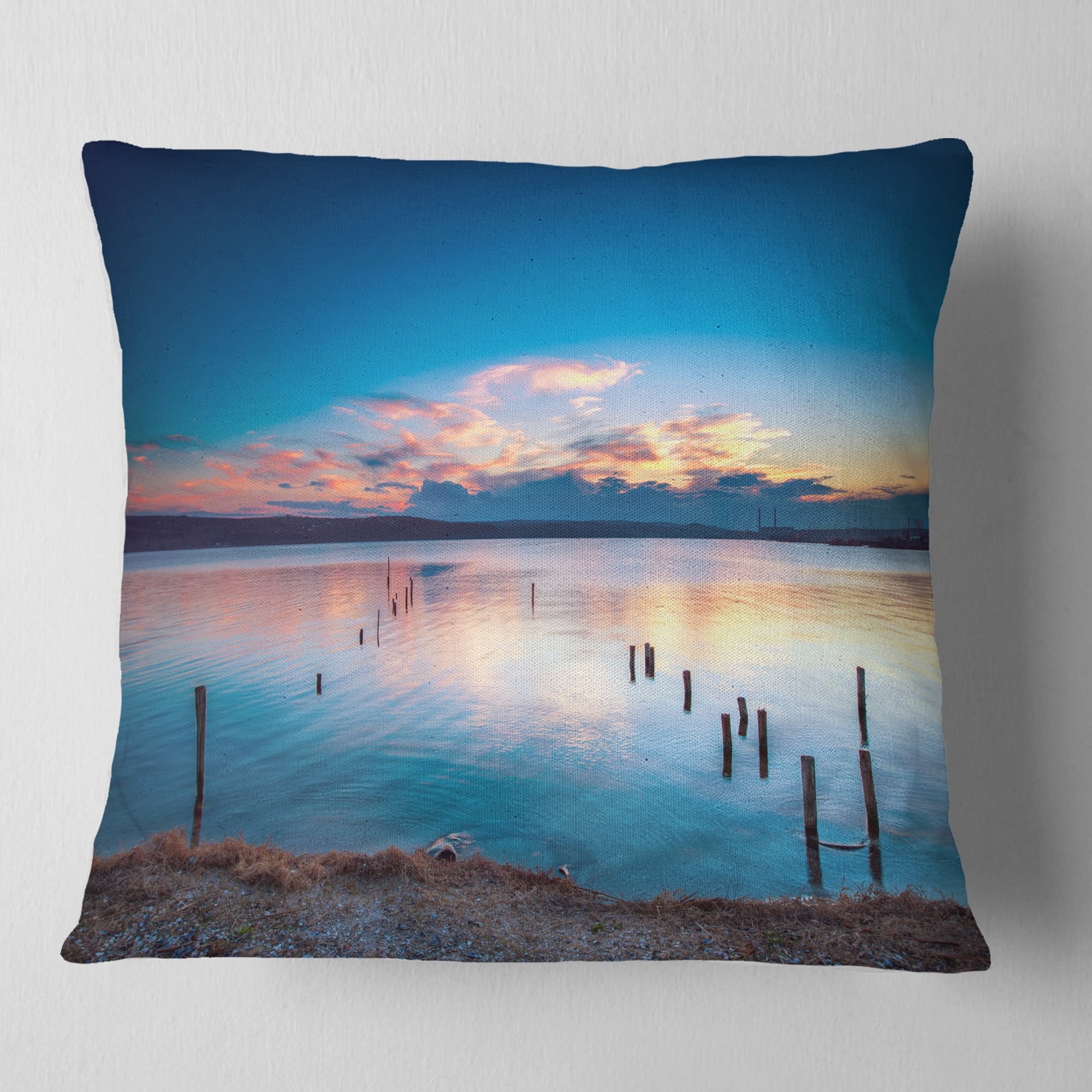 Designart Bright Blue Sky and Blue Waters - Seashore Throw Pillow - 16x16