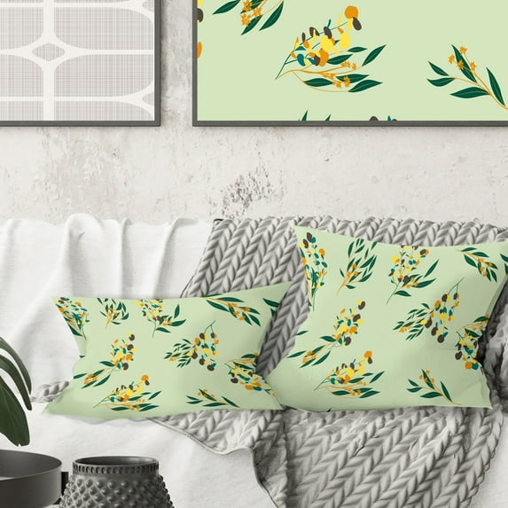 Designart Bright Eucalyptus Floral Pattern III' Mid-Century Modern Throw Pillow - 18x18