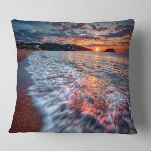Designart Calm Seashore with Rushing Waters - Seashore Throw Pillow - 16x16