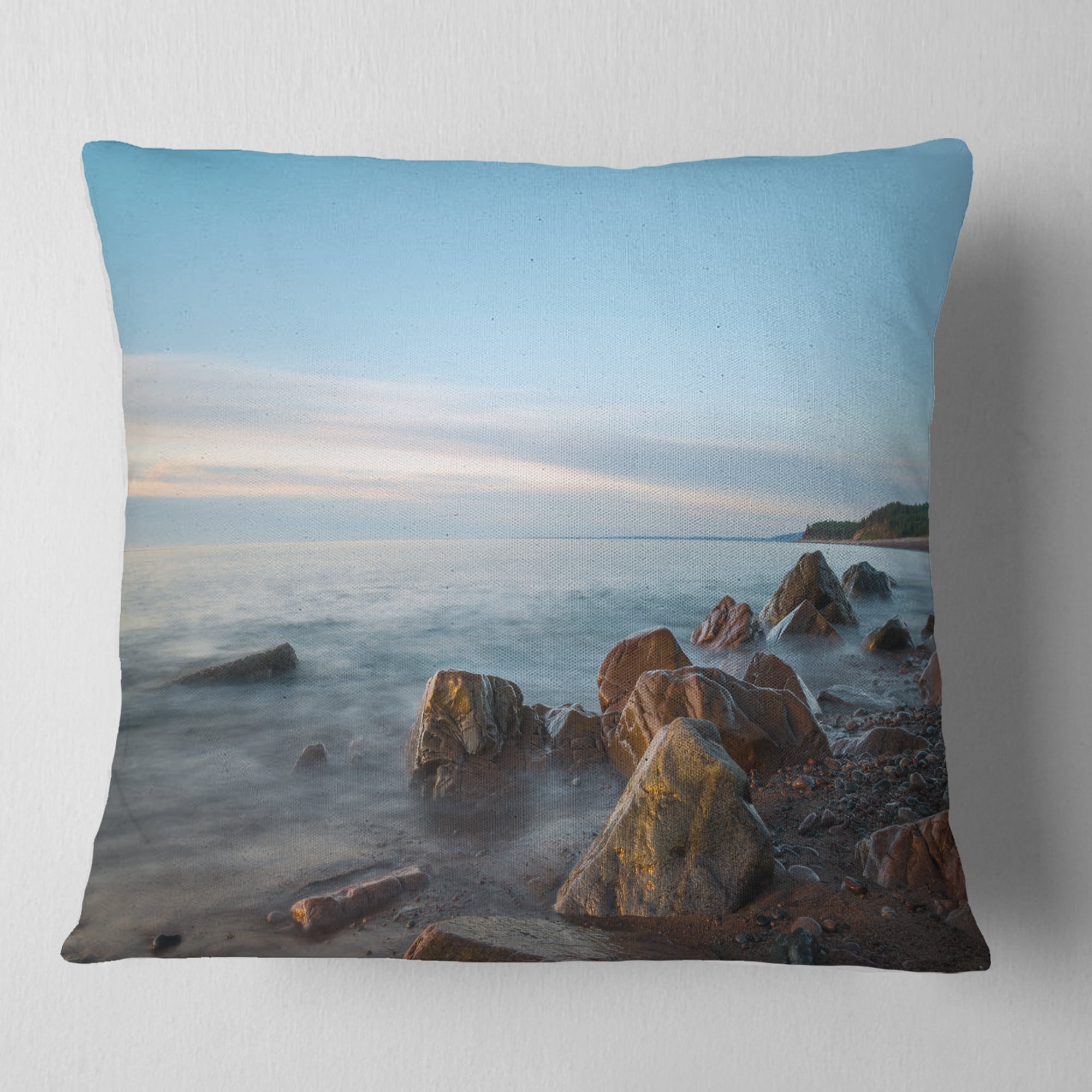 Designart Cape Breton Beach Nova Scotia Canada - Modern Seascape Throw Pillow - 18x18