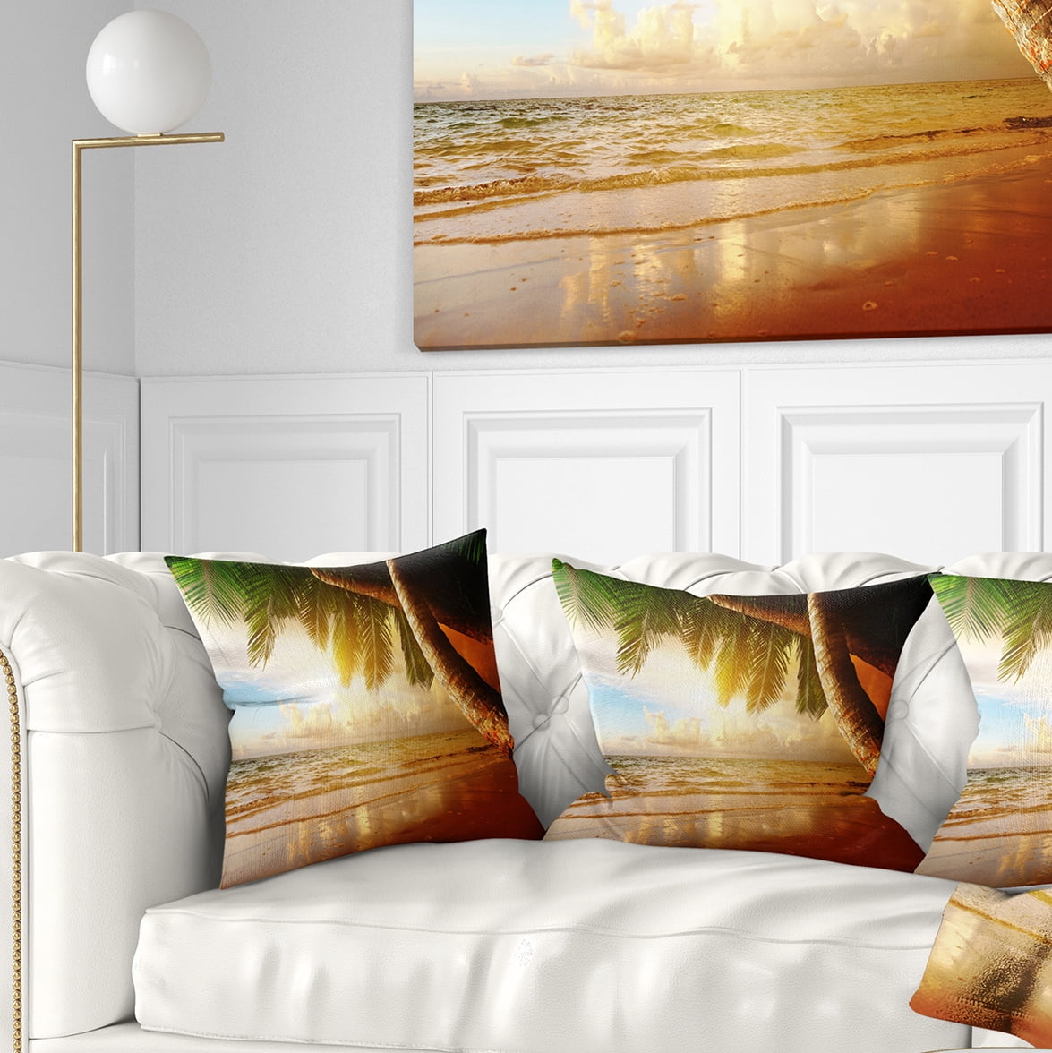 Designart Caribbean Beach Sunrise - Landscape Photo Throw Pillow - 16x16