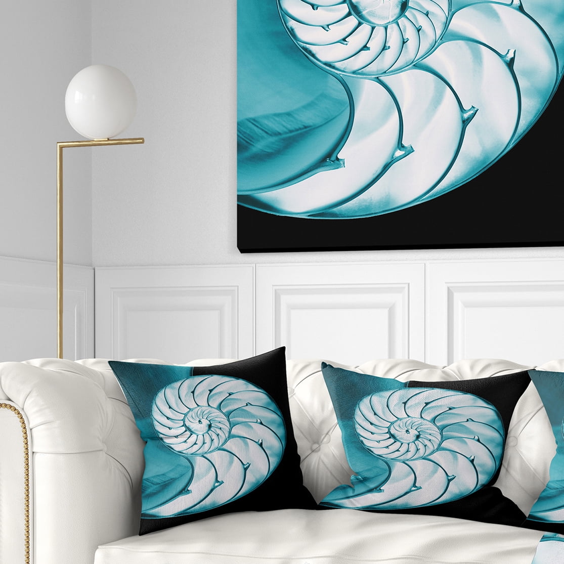 Designart Chambered Nautilus Shell - Contemporary Throw Pillow - 18x18