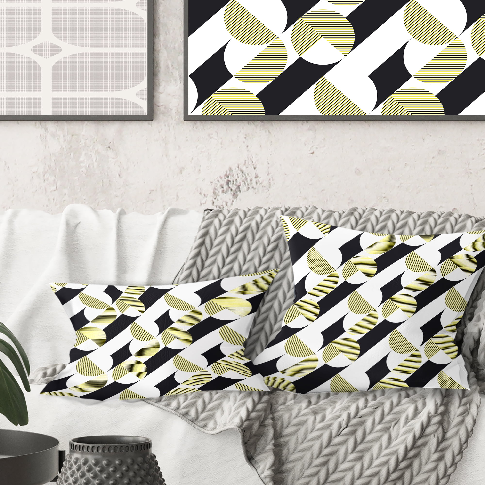 Designart Circular Abstract Retro Geometric II' Mid-Century Modern Throw Pillow - 16x16