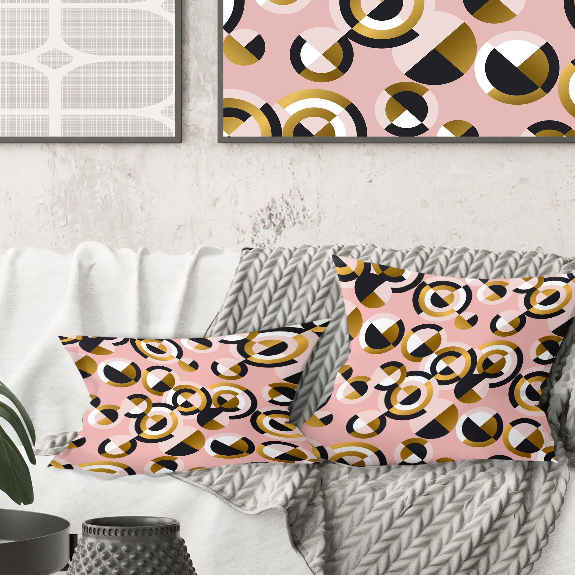 Designart Circular geometric shapes retro pattern' Mid-Century Modern Throw Pillow - 18x18