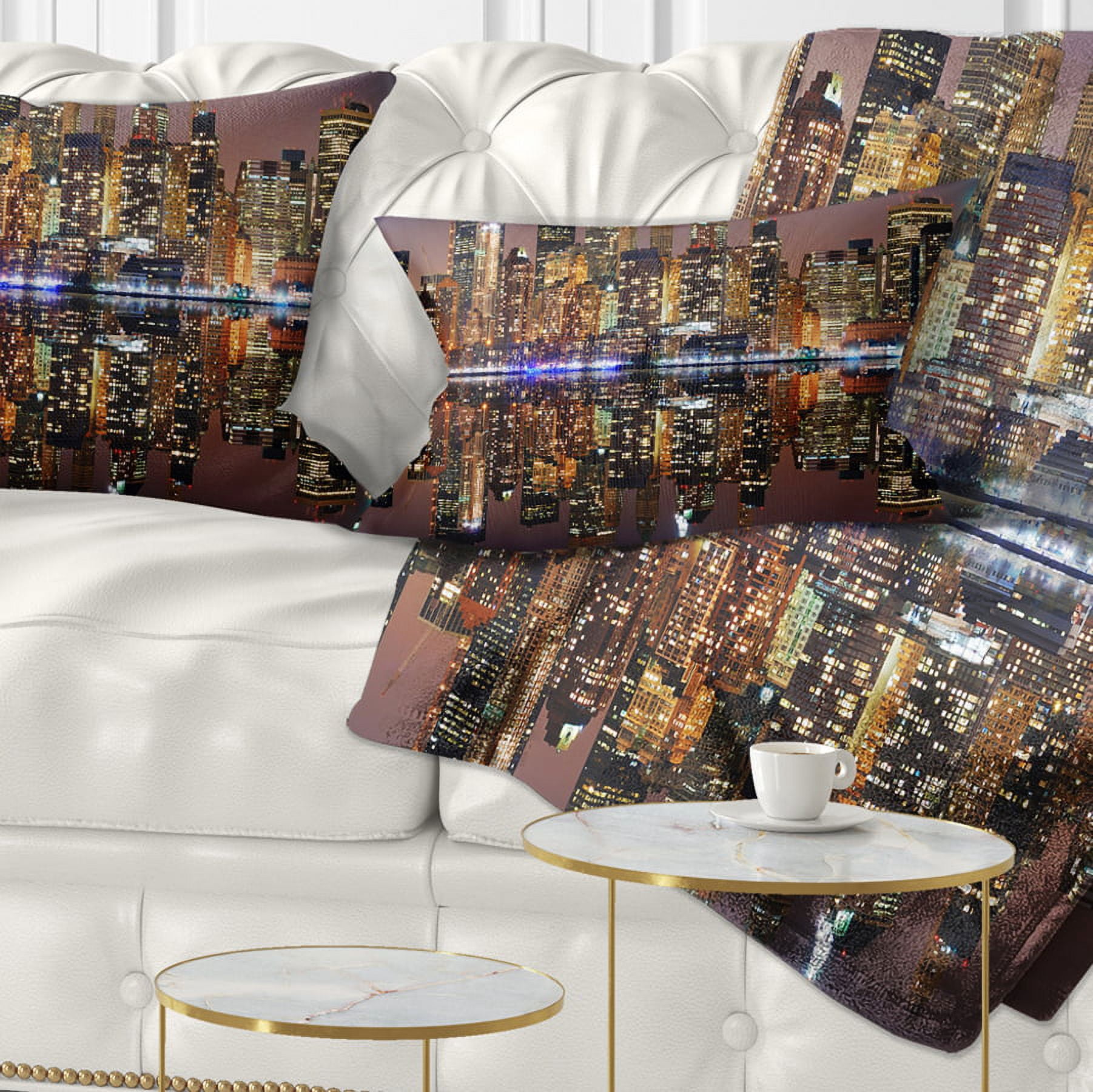 Designart City of Manhattan Panorama - Cityscape Photo Throw Pillow - 12x20