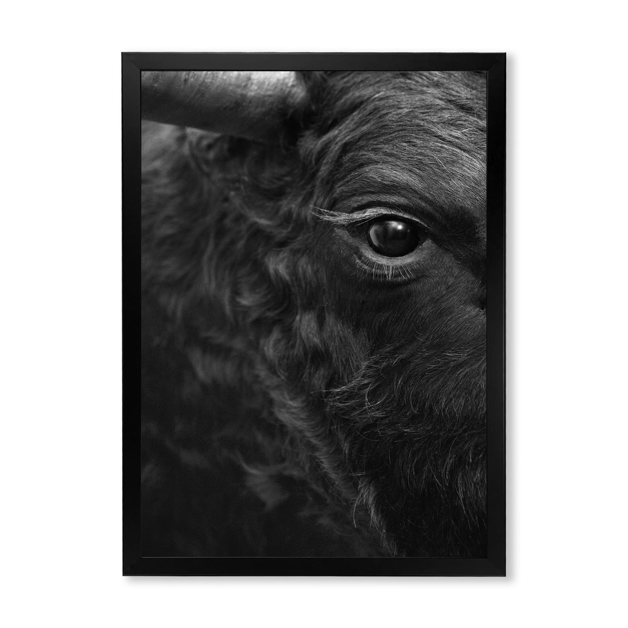 Designart 'Close Up Of Eye Of A Bull' Farmhouse Framed Art Print