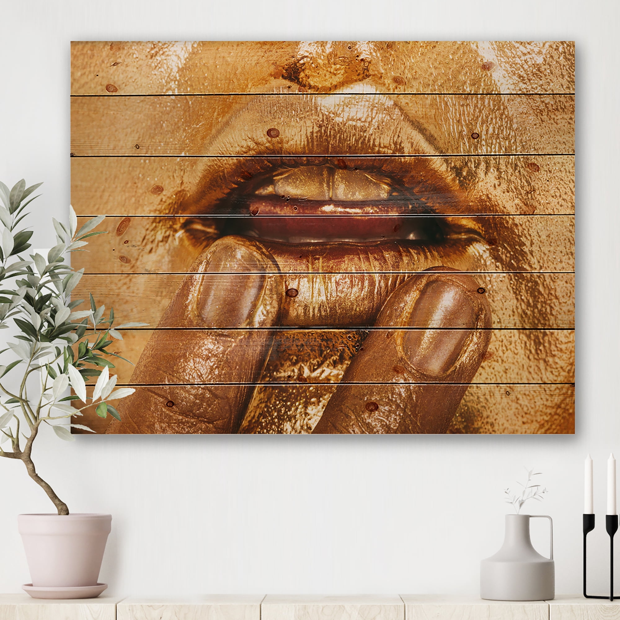 Designart 'Close Up Of Female Lips With Bright Golden Makeup i' Modern Print on Natural Pine Wood