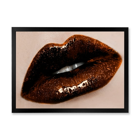 Designart 'Close-Up Of Gorgeous Female Lips II' Modern Framed Art Print
