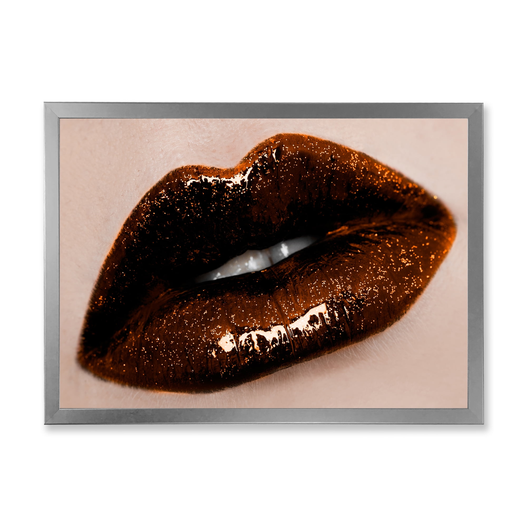 Designart 'Close-Up Of Gorgeous Female Lips II' Modern Framed Art Print