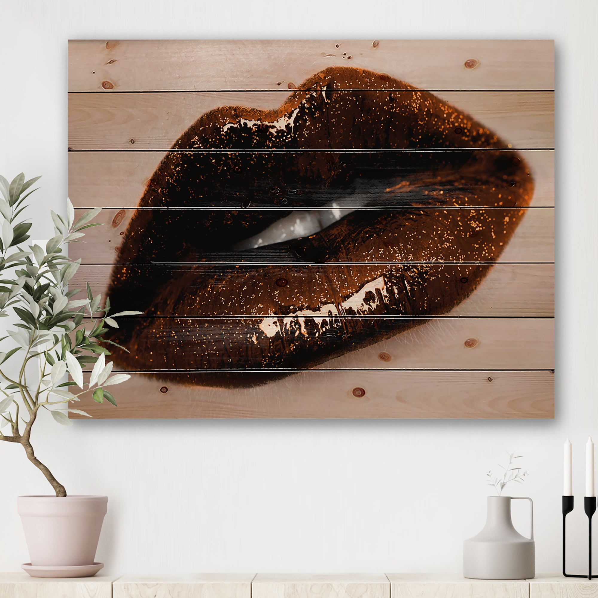 Designart 'Close-Up Of Gorgeous Female Lips II' Modern Print on Natural Pine Wood