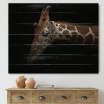 Designart 'Close Up Portrait of A Giraffe VIII' Farmhouse Print on Natural Pine Wood