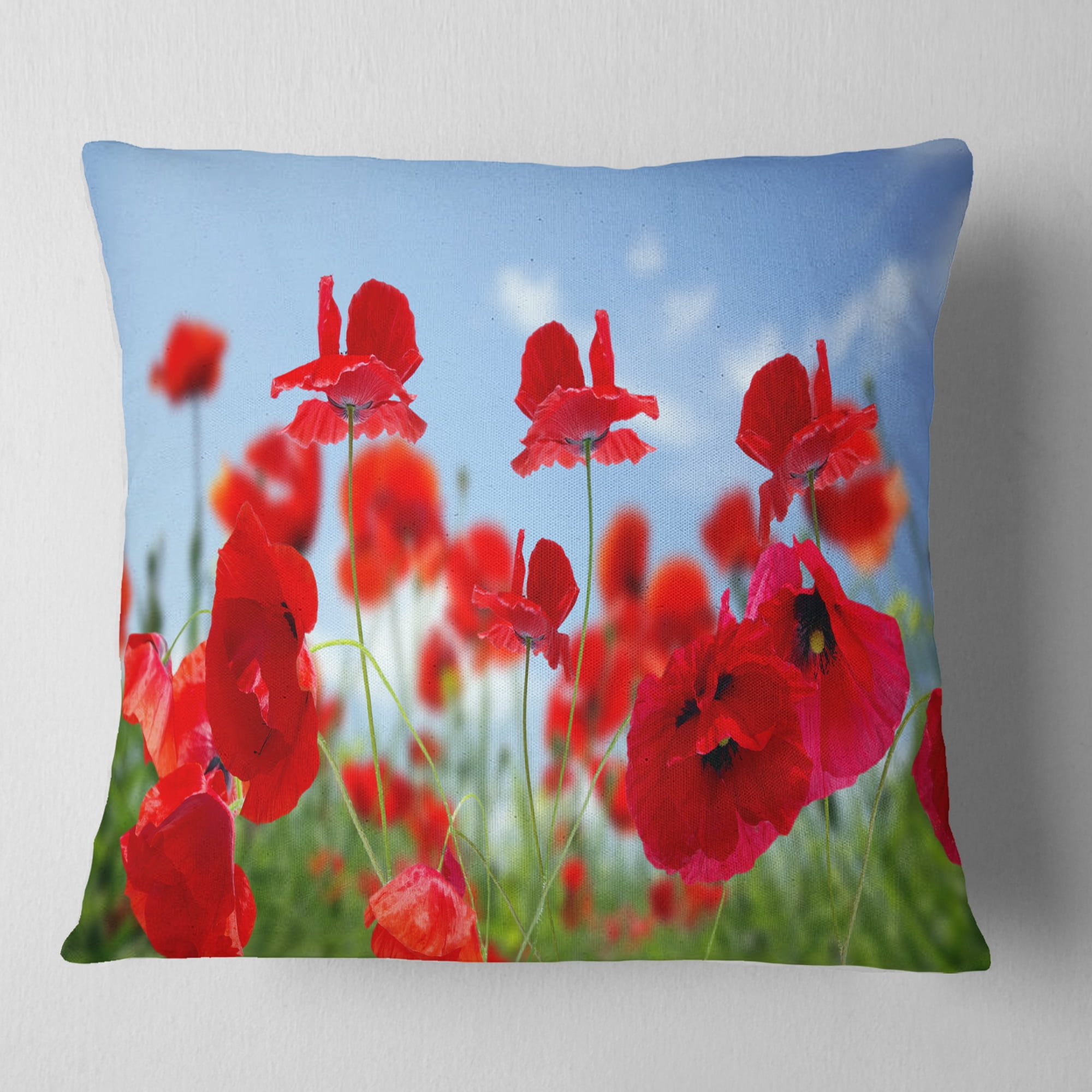 Designart Close Up of Amazing Poppy Flowers - Floral Throw Pillow - 18x18
