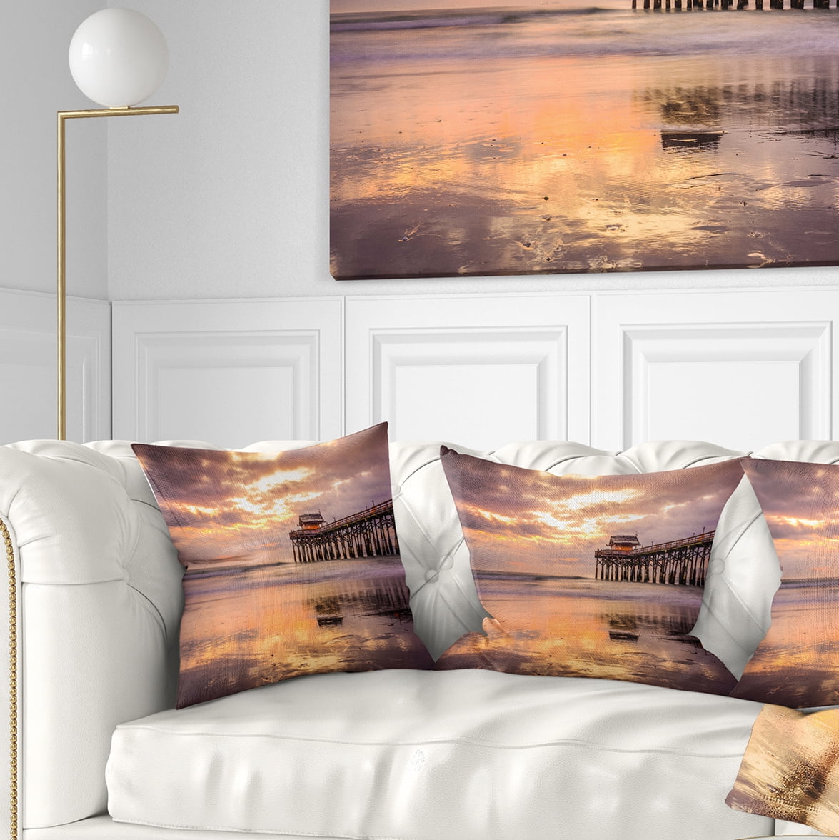 Designart Cocoa Beach Florida - Landscape Photo Throw Pillow - 18x18
