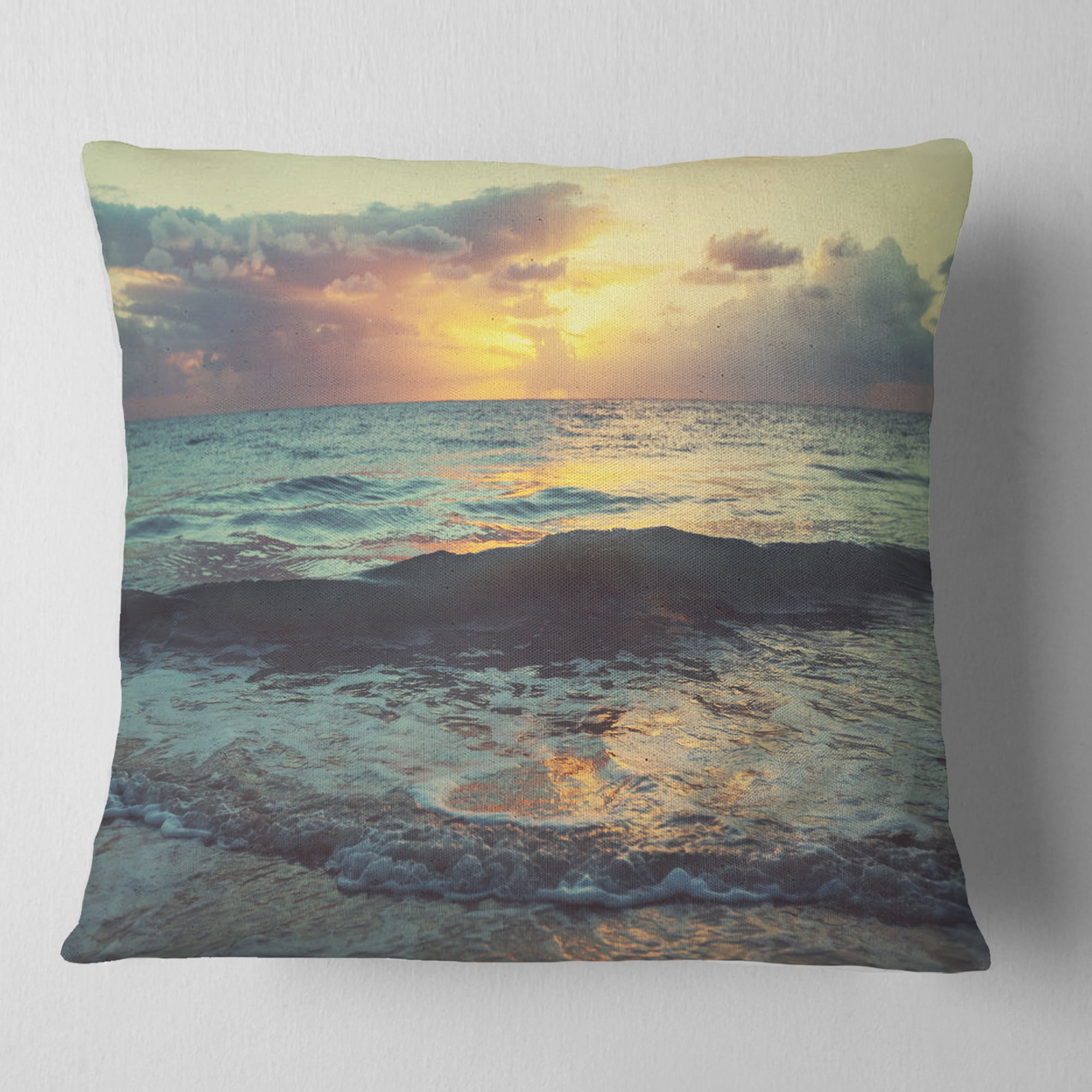 Designart Colorful Bluish Waters At Sunset - Seascape Throw Pillow - 16x16
