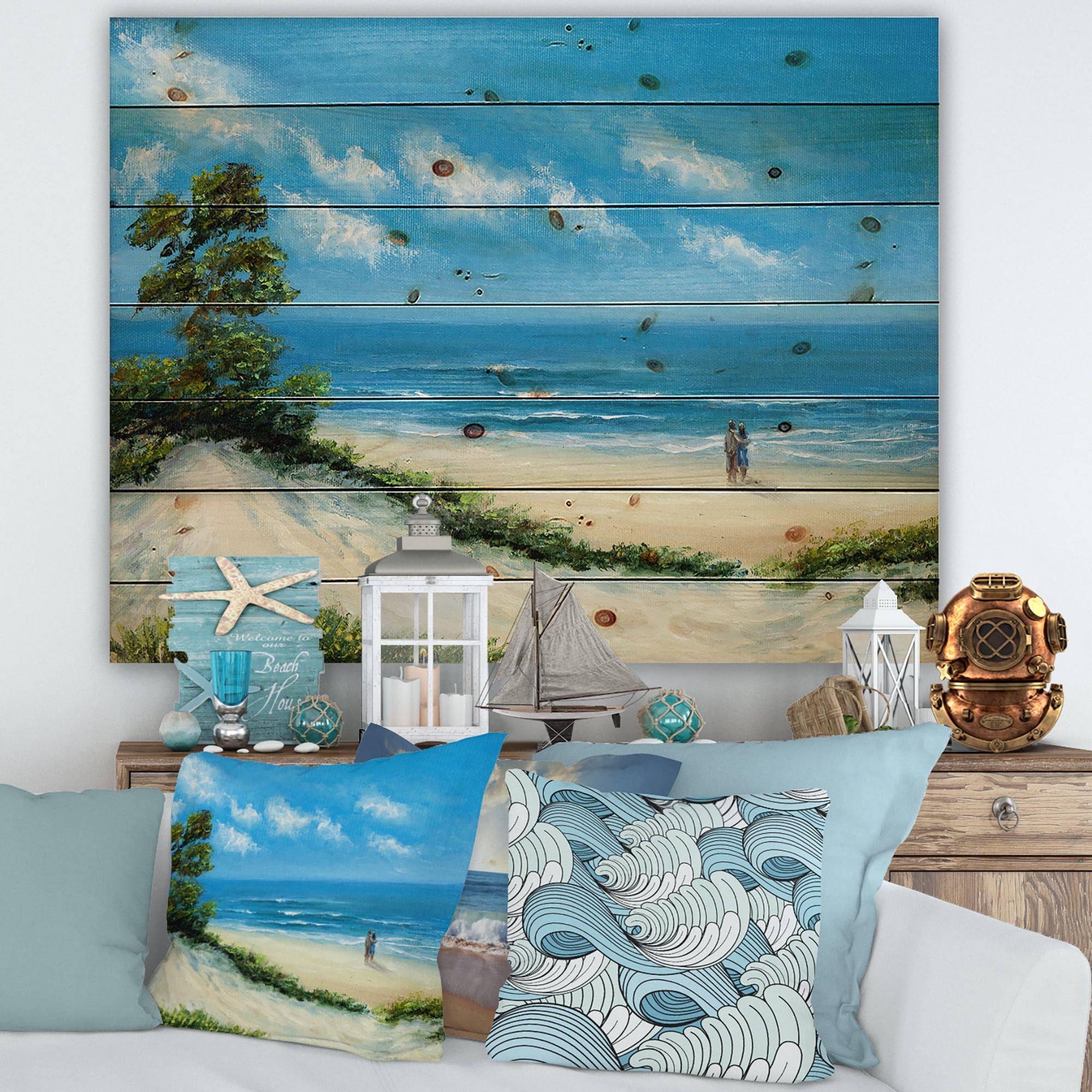 Designart 'Couple At The Beach In Sunlight' Nautical & Coastal Print on Natural Pine Wood