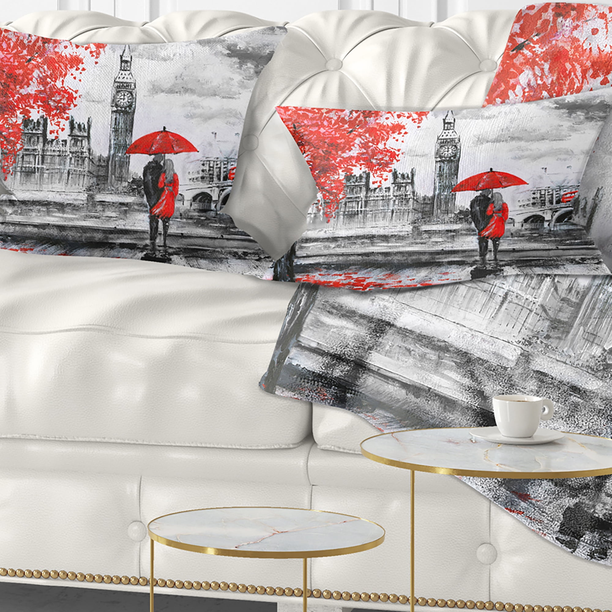 Designart Couples Walking in London - Landscape Printed Throw Pillow - 12x20