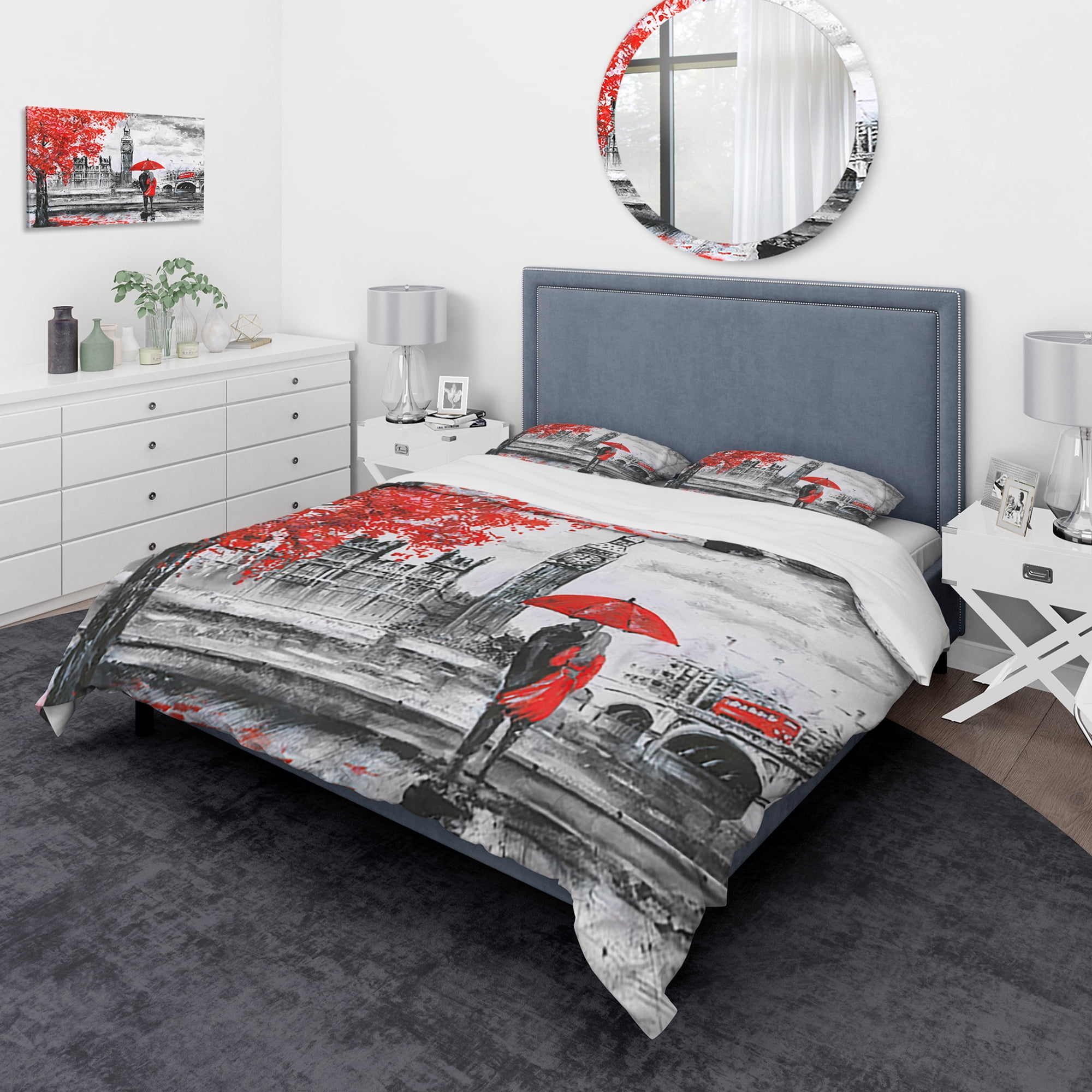 Designart 'Couples Walking in Paris' London UK Duvet Cover Set
