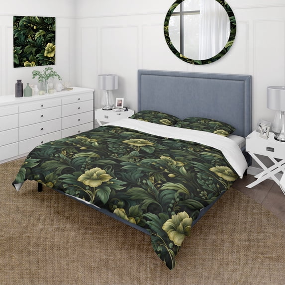 Designart "Covert Elegance In Victorian Era IV" Green Floral Bedding Covert Set - Cottage Bed Set With 2 Shams