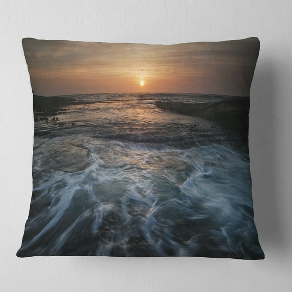 Designart Dark Seashore with Rushing Waves - Modern Beach Throw Pillow - 18x18