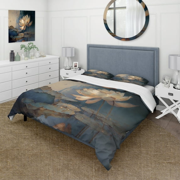 Designart "Dawn's Vintage White Lotus" Floral Lotus Bedding Covert Set - Lotus White Floral Bed Set With 1 Sham