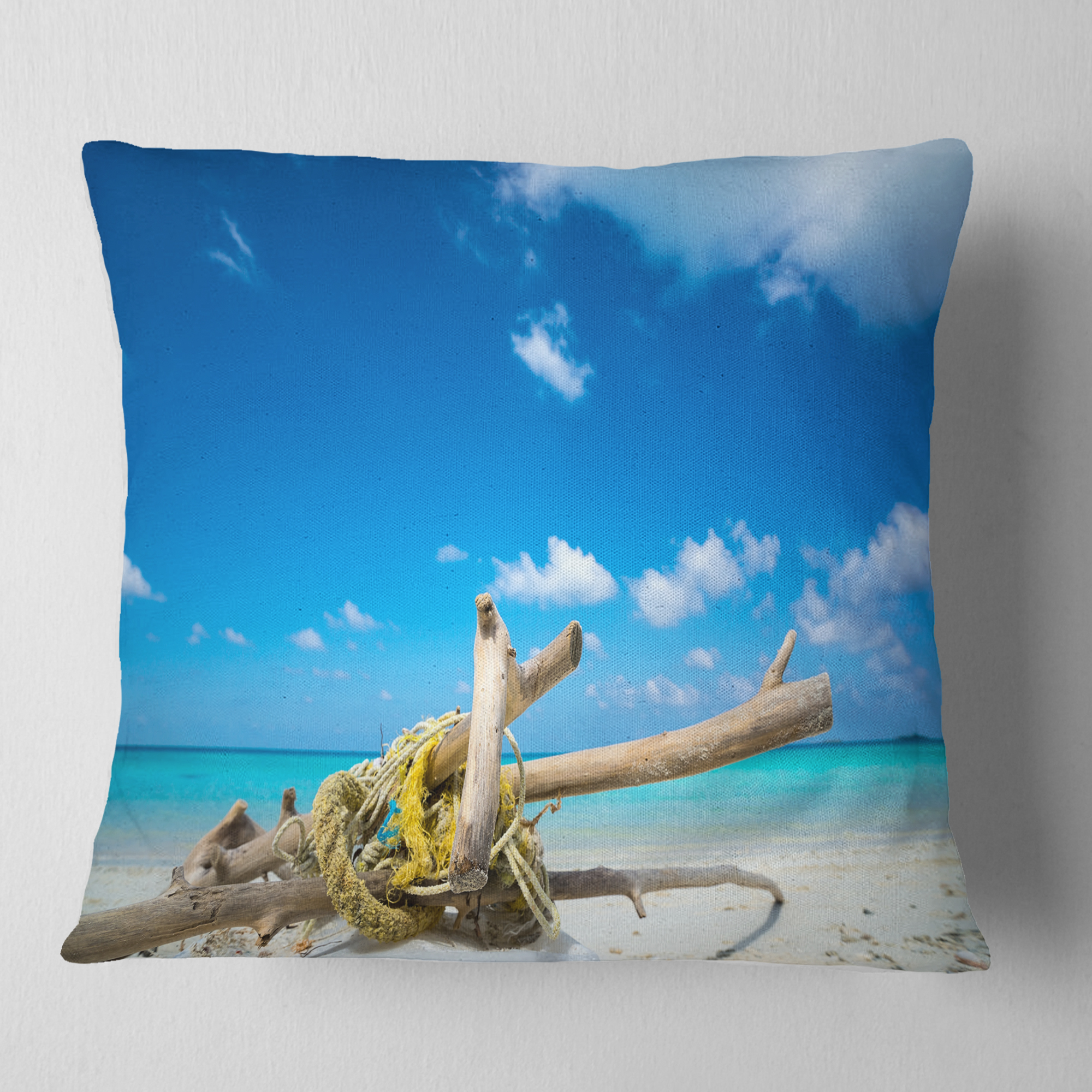 Designart Deadwood on White Sand Beach - Seashore Throw Pillow - 18x18