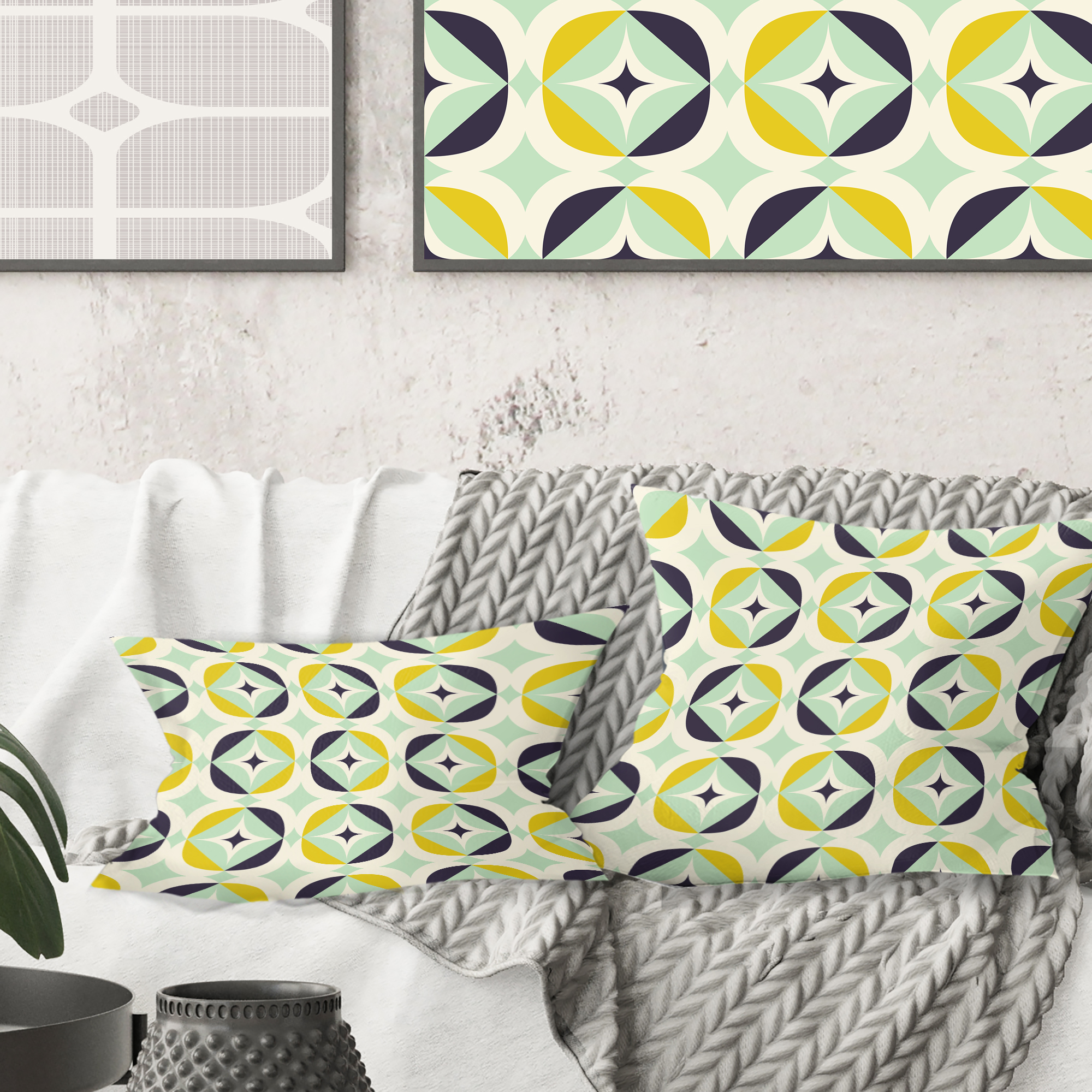 Designart Diamond Retro V' Mid-Century Modern Throw Pillow - 16x16